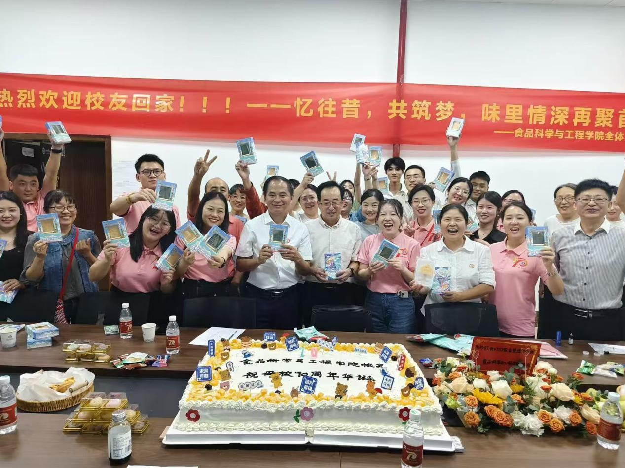 英国上市公司官网365热烈欢迎员工回家！忆往昔，共同筑梦